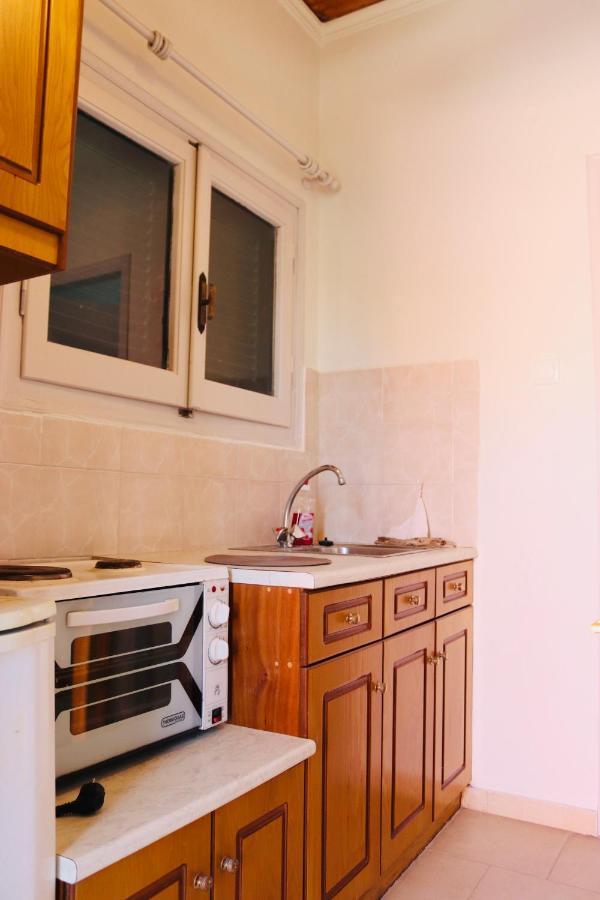 Elves Studios& Apartment's Aparthotel